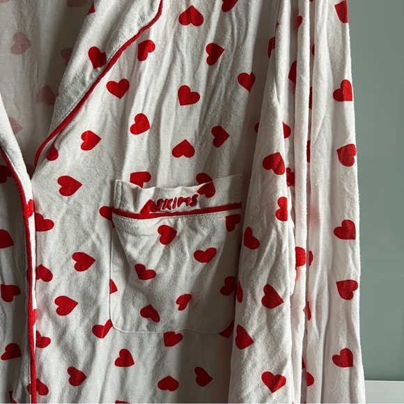 Skims Sleep Long Sleeve Button Up Pajama Set Valentines Hearts - Picture 4 of 10